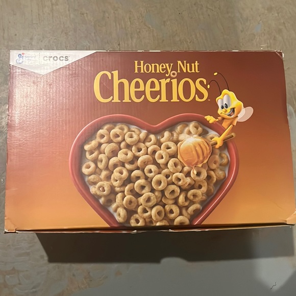 CROCS Other - Cheerios crocs